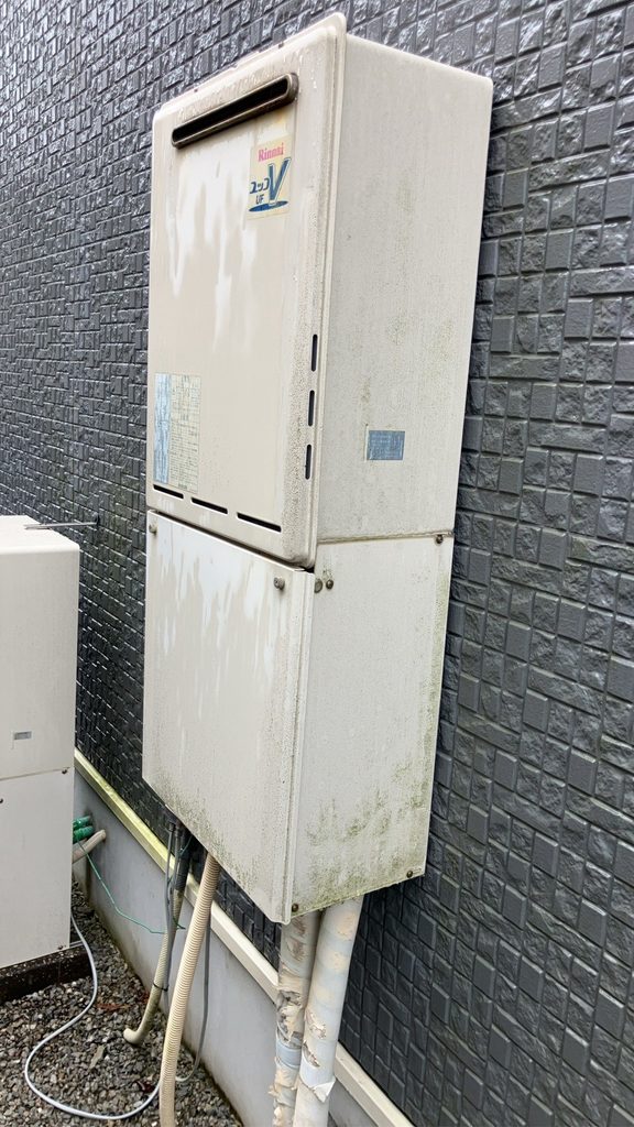 柏市で交換前に設置されていたリンナイ給湯器RUF-240SAW